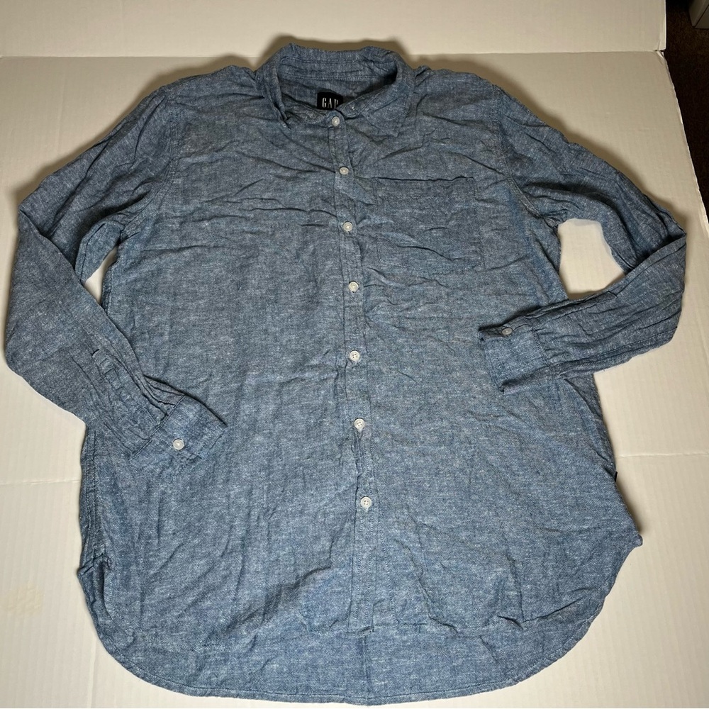 Gap blue button up long sleeve shirt, size large linen/rayon, unisex